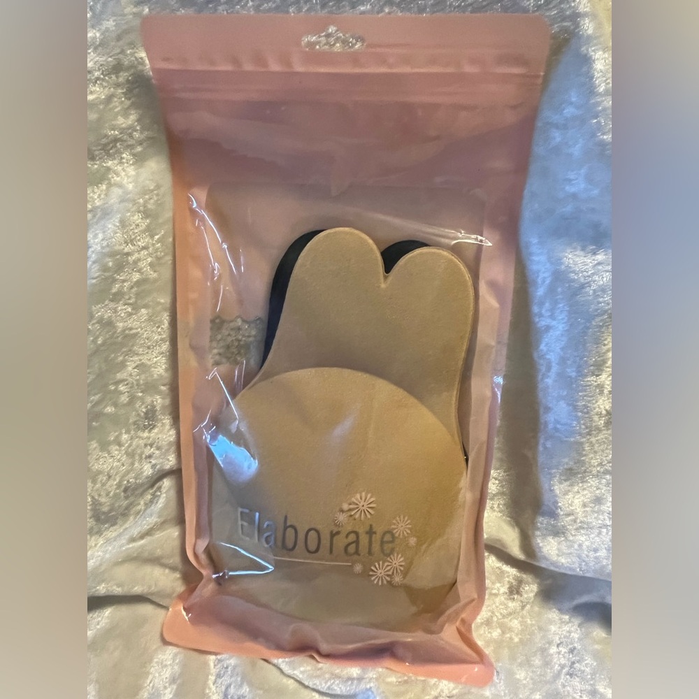Self adhesive bras/2 Pair